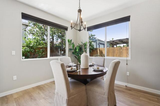 812 Geronimo Street, Gilroy CA: https://media.crmls.org/mediaz/82ae1c5f-9626-4a6e-824e-8b54e4e1243e.jpg