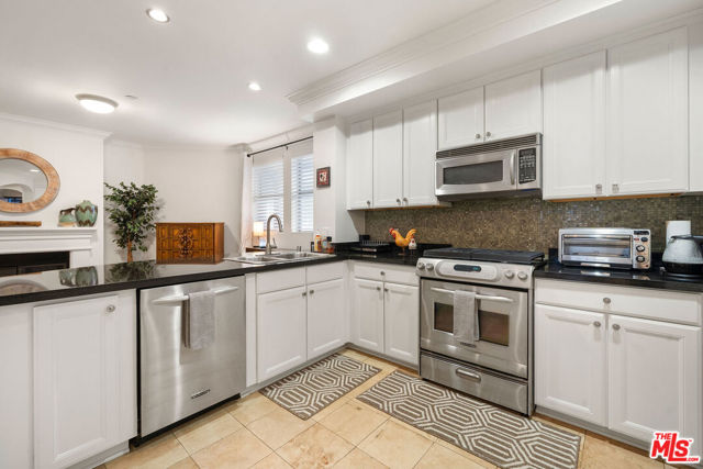 122 N Clark Drive, West Hollywood CA: https://media.crmls.org/mediaz/82ae672f-c75b-4d1b-9c1f-d00590573a05.jpg
