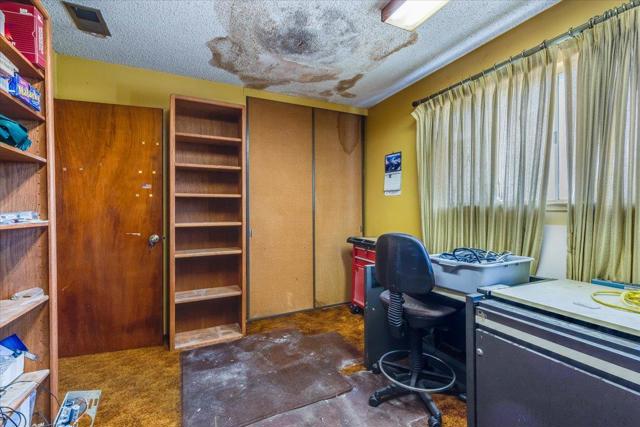 2074 Ashwood Lane, San Jose CA: https://media.crmls.org/mediaz/82ae9301-9045-4a8f-9bbb-550bda3d116a.jpg