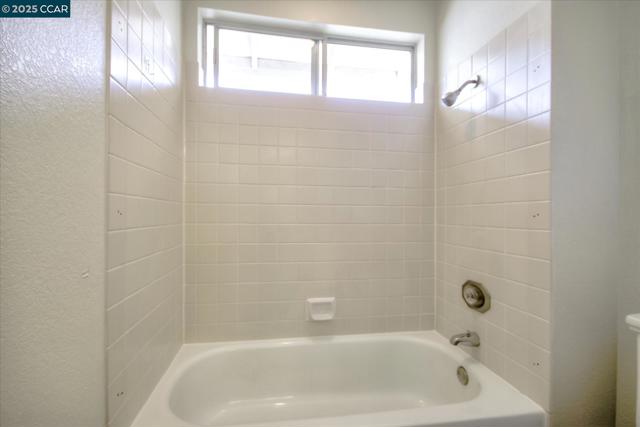 5070 E Lakeshore Drive, San Ramon CA: https://media.crmls.org/mediaz/82aea87f-3e37-463b-880d-adeb8b44f6c7.jpg