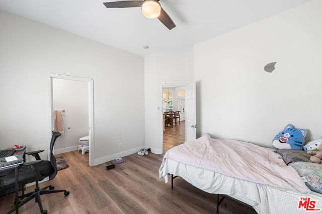 42094 W 21st Street, Lancaster CA: https://media.crmls.org/mediaz/82b07aab-58bc-4767-834e-38016cc4ca68.jpg