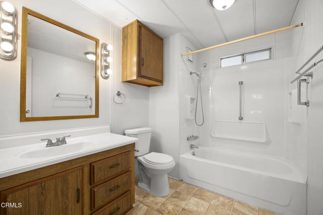 Detail Gallery Image 19 of 41 For 80 Copland Cir #80,  Ventura,  CA 93003 - 2 Beds | 2 Baths