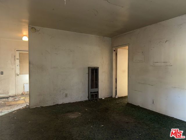 5547 Shoup Avenue photo 2