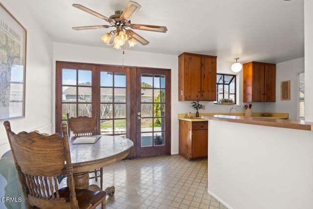 445 Mara Avenue, Ventura CA: https://media.crmls.org/mediaz/82b1d6c9-0252-42a6-a402-8db99e660ecd.jpg