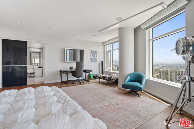 1 W Century Drive, Los Angeles CA: https://media.crmls.org/mediaz/82b2ae64-68fa-4683-b1bd-67c08e667b65.jpg