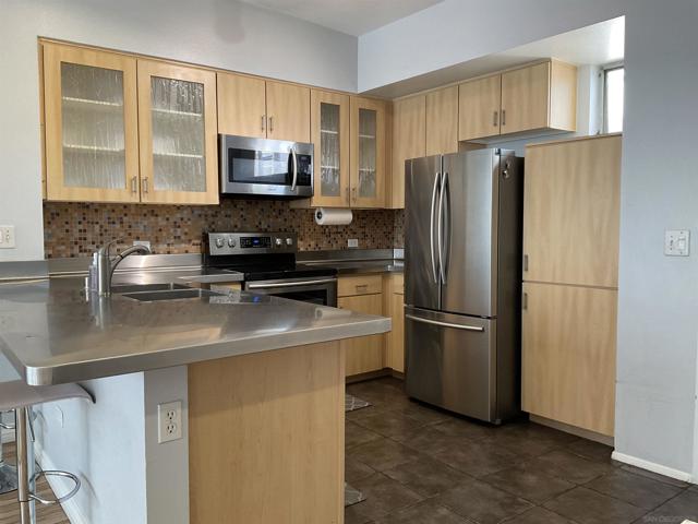 101 Market St., San Diego CA: https://media.crmls.org/mediaz/82b2b8d3-9719-4c1a-ade3-7b2ad5c491ff.jpg