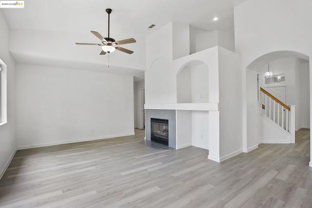 Image 6 of 29 For 4019 Villa Gomez Ln