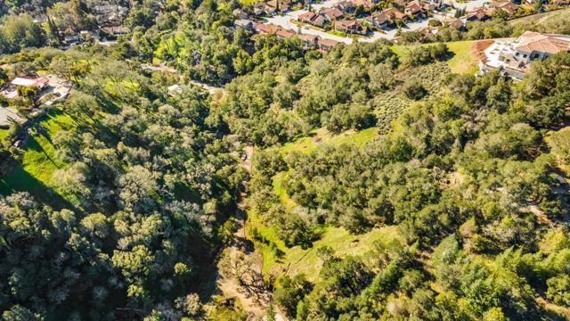 5 El Vanada Road, Redwood City CA: https://media.crmls.org/mediaz/82b32217-2afb-4bc0-9d9f-cbb50e105ded.jpg