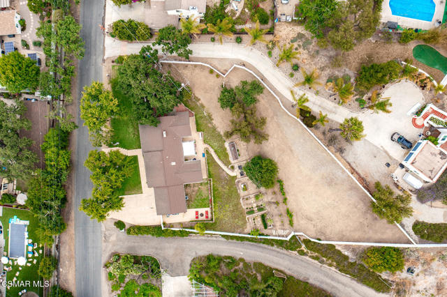 566 Rancho Road, Thousand Oaks CA: https://media.crmls.org/mediaz/82b3d015-5e11-4d00-ae99-bbbfb49e1759.jpg