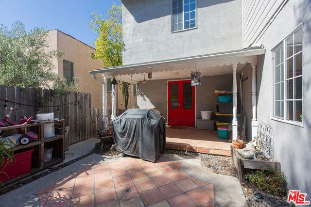 3310 Griffith Park Boulevard photo 26