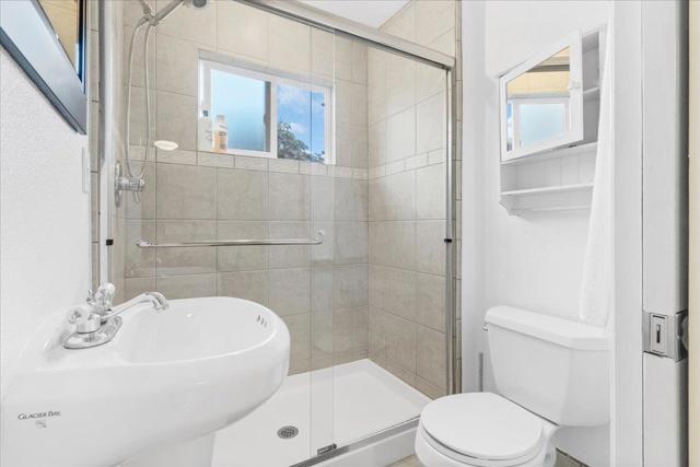 323 Rutland, San Jose CA: https://media.crmls.org/mediaz/82b450a4-6256-4fc8-b8bb-ef8c9c19acb9.jpg
