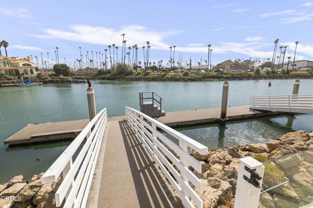 3097 Bayshore Avenue, Ventura CA: https://media.crmls.org/mediaz/82b46124-38ee-4f7c-9a11-0344686ce9b2.jpg