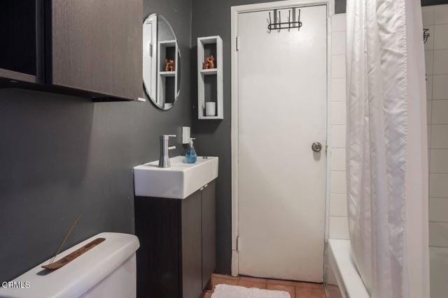 Detail Gallery Image 17 of 22 For 2033 Echo Park Ave, Los Angeles,  CA 90026 - 2 Beds | 1 Baths