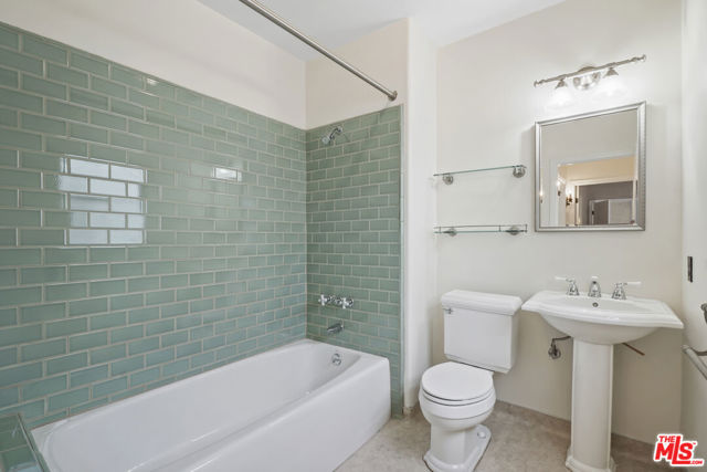 1811 Effie Street, Los Angeles CA: https://media.crmls.org/mediaz/82b634dd-3e90-41ec-9e2b-c3e62cb5cd00.jpg