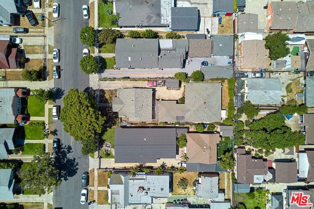 2912 5th Avenue, Los Angeles CA: https://media.crmls.org/mediaz/82b71814-7da8-462c-a167-20546b142607.jpg
