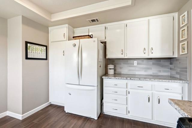 Detail Gallery Image 15 of 34 For 1106 Corral, Escondido,  CA 92026 - 2 Beds | 2 Baths