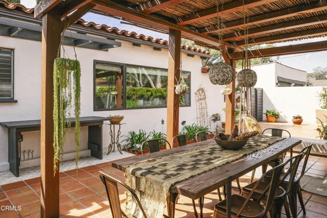 1241 Solita Road, Pasadena CA: https://media.crmls.org/mediaz/82bacdbe-0771-41ea-a68d-78393b8c8824.jpg