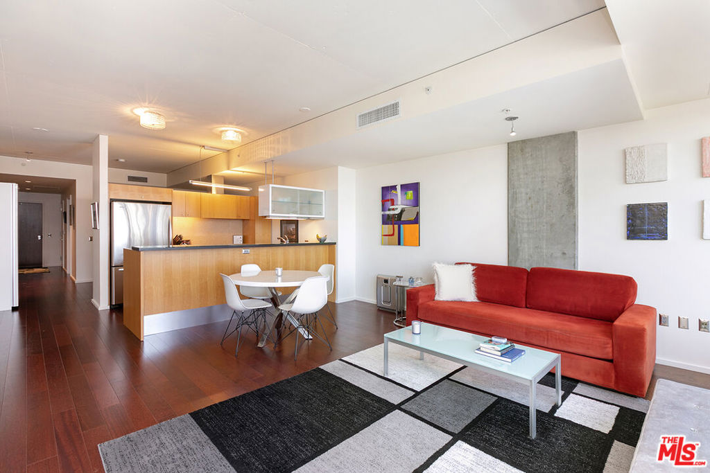1155 S Grand Avenue 1405, Los Angeles, CA 90015