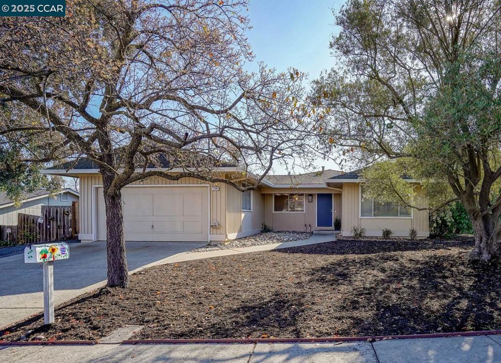 1100 Heavenly Dr