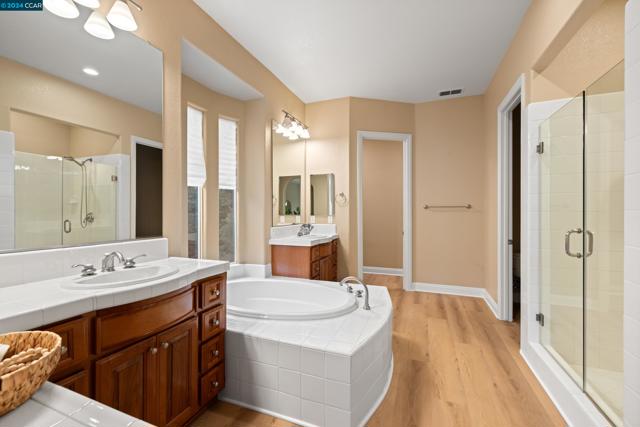 8702 Pasatiempo Circle, Roseville CA: https://media.crmls.org/mediaz/82bc7af2-4f7b-4f90-9e2e-097faef5323c.jpg