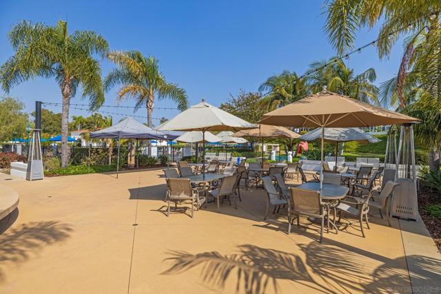 4676 Barcelona Way, Oceanside CA: https://media.crmls.org/mediaz/82bd4df0-91e8-4a01-b7a8-97da7ab5c9f1.jpg