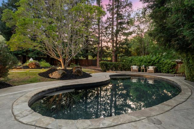 801 Allardice Way, Stanford CA: https://media.crmls.org/mediaz/82bd8919-f86e-49ff-b86c-fd68ef76e8f0.jpg