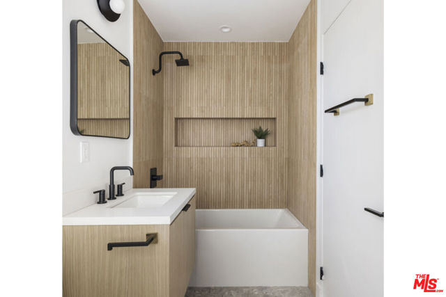 6048 E Burwood Avenue, Los Angeles CA: https://media.crmls.org/mediaz/82bd9d61-4d91-4f2c-8ce9-900741058bb3.jpg
