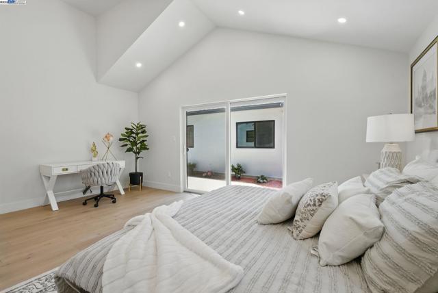 175 N Frances St, Sunnyvale CA: https://media.crmls.org/mediaz/82be95c9-9ee3-47b0-8bc3-bdc40c621b25.jpg