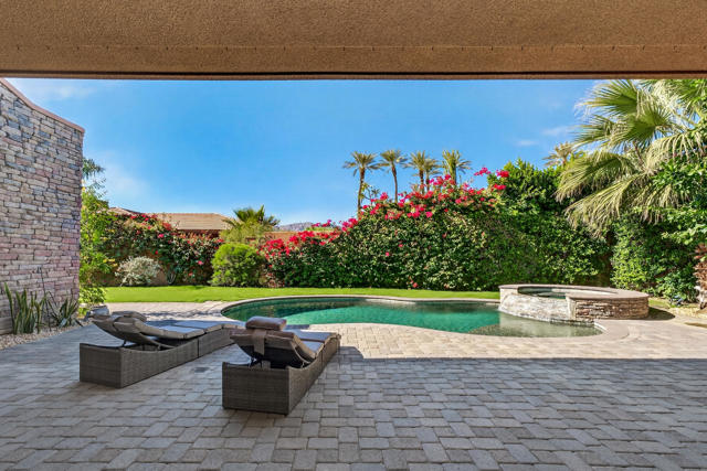 79900 De Sol A Sol, La Quinta CA: https://media.crmls.org/mediaz/82bea15c-cde1-4b81-a0f7-885251376c1e.jpg