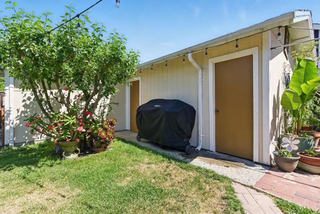 109 Dumbarton Avenue, Redwood City CA: https://media.crmls.org/mediaz/82bf061a-768b-41d0-9922-4a1ba554621b.jpg