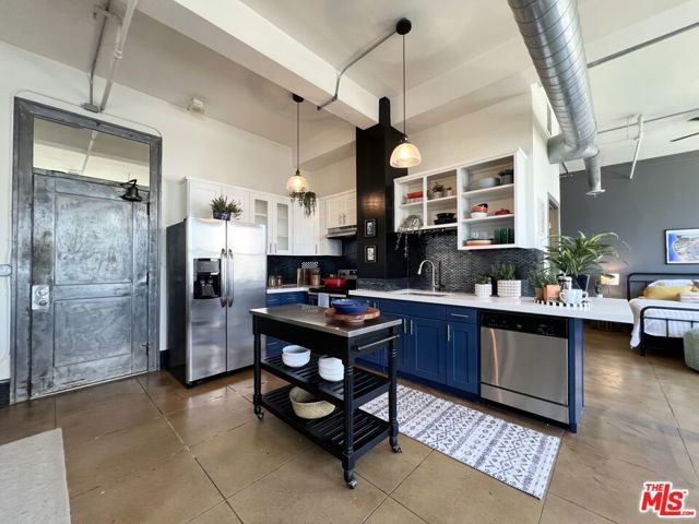 108 W 2nd Street, Los Angeles CA: https://media.crmls.org/mediaz/82bfa388-5321-45aa-a4e1-b5e0b76662f5.jpg