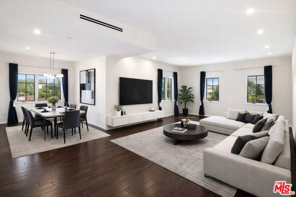 225 S Hamilton Drive #304