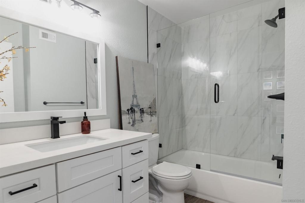 MLS #250033095SD img 33