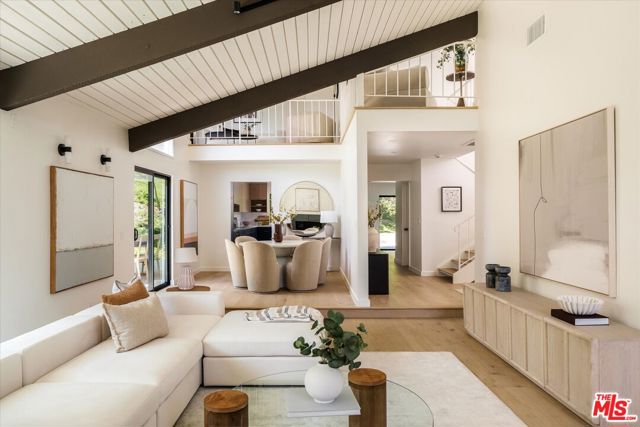 2313 Banyan Drive, Los Angeles CA: https://media.crmls.org/mediaz/82c16ec9-e23f-4238-bdcd-3cc4d7f920b3.jpg