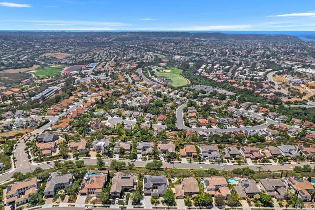 7661 Sitio Algodon, Carlsbad CA: https://media.crmls.org/mediaz/82c197c2-3771-475d-94e8-ae89928a9b0c.jpg