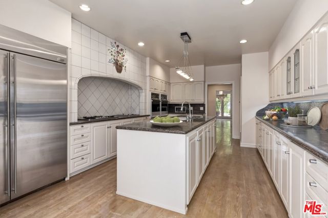Drew Fenton | 2222 Canyonback Road Los Angeles CA | MLS: 7400788