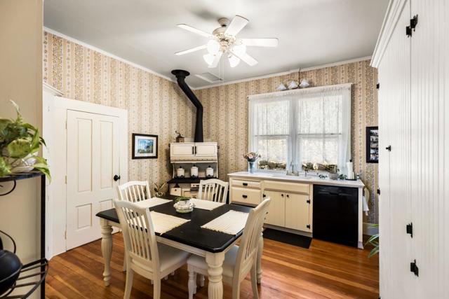 54800 Lonoak Road, King City CA: https://media.crmls.org/mediaz/82c2f235-6d90-489a-813e-be374b71c66c.jpg