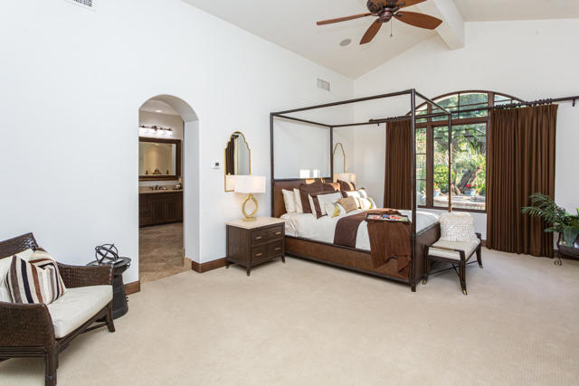 Image 16 of 41 For 78431 Deacon Drive