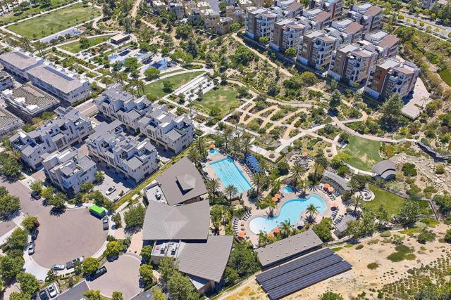 2921 Via Alta Pl, San Diego CA: https://media.crmls.org/mediaz/82c41f27-eac8-4eb3-8c04-899aa1905609.jpg