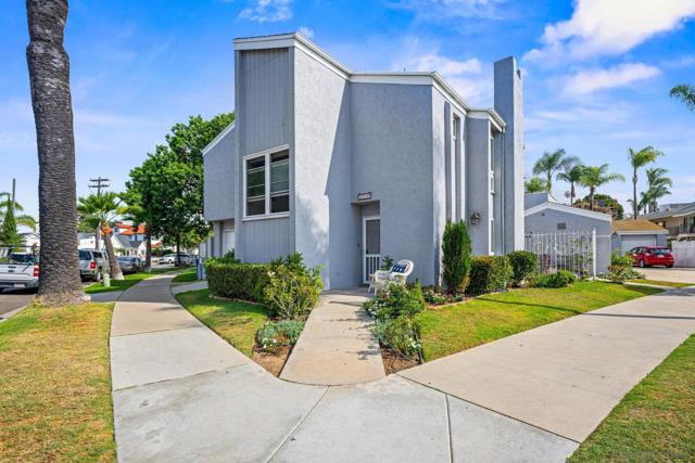 1074 Isabella Avenue, Coronado CA: https://media.crmls.org/mediaz/82c7126c-2ca6-4c9b-a8ca-101216a4a31d.jpg