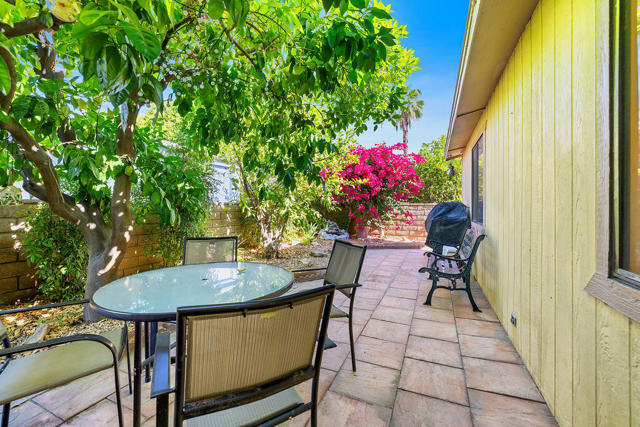 73470 Desert Greens N Drive, Palm Desert CA: https://media.crmls.org/mediaz/82c7abb3-153c-477e-b264-01c76081b9d0.jpg