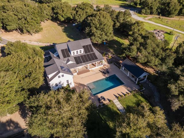 10555 Watsonville Road, Gilroy CA: https://media.crmls.org/mediaz/82c7b6d3-1e56-4a0e-b496-aab03fb99627.jpg