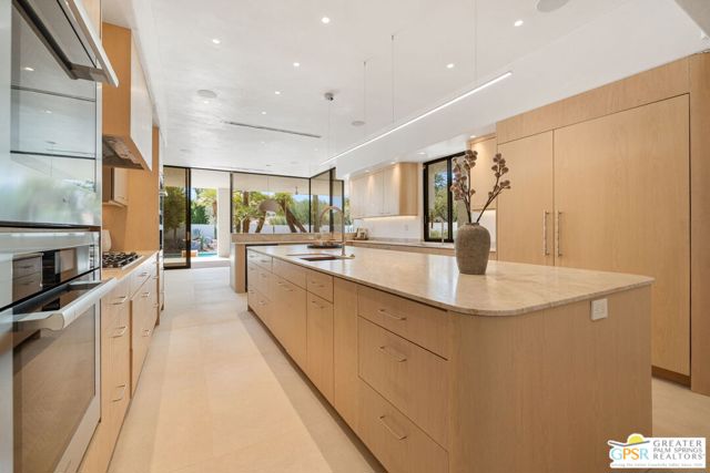 71000 Tamarisk Lane, Rancho Mirage CA: https://media.crmls.org/mediaz/82c7bb74-b5af-4721-8617-a1c28deae803.jpg