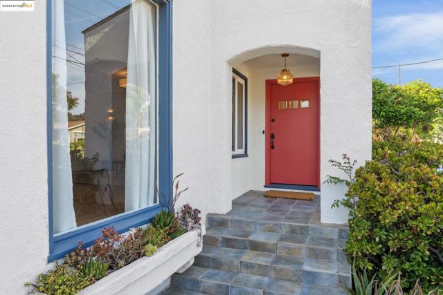 533 Lewis Ave, San Leandro CA: https://media.crmls.org/mediaz/82c7f8c1-fedc-4fba-b0c7-db404ae7f409.jpg