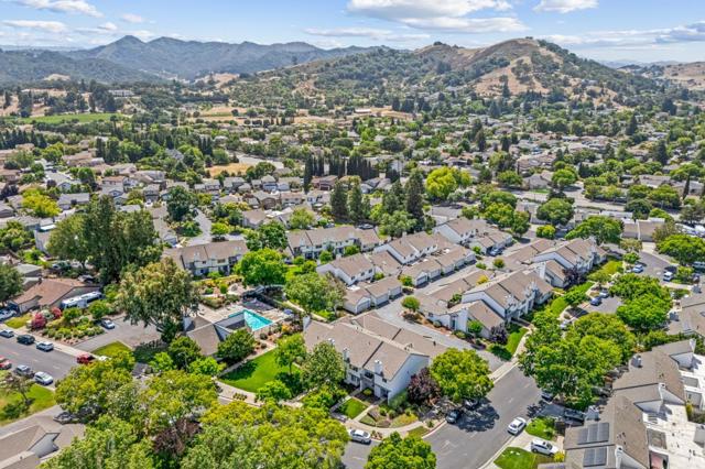 15072 Yosemite Way, Morgan Hill CA: https://media.crmls.org/mediaz/82c80053-4011-41d4-bba0-62a51ba22bac.jpg