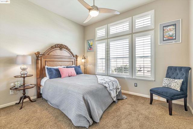 4174 Beacon Pl, Discovery Bay CA: https://media.crmls.org/mediaz/82c80c6b-c694-4f80-a68a-a5bbfeb8f1a7.jpg