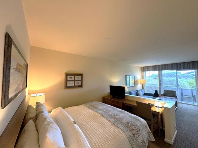 4100 Cabrillo Highway, Half Moon Bay CA: https://media.crmls.org/mediaz/82c8836c-a6d0-46d4-b6ff-d78030991eb6.jpg