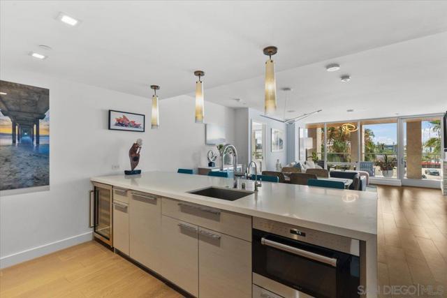888 W E Street, San Diego CA: https://media.crmls.org/mediaz/82c918c5-afee-4da5-96c1-e4cbe909901a.jpg