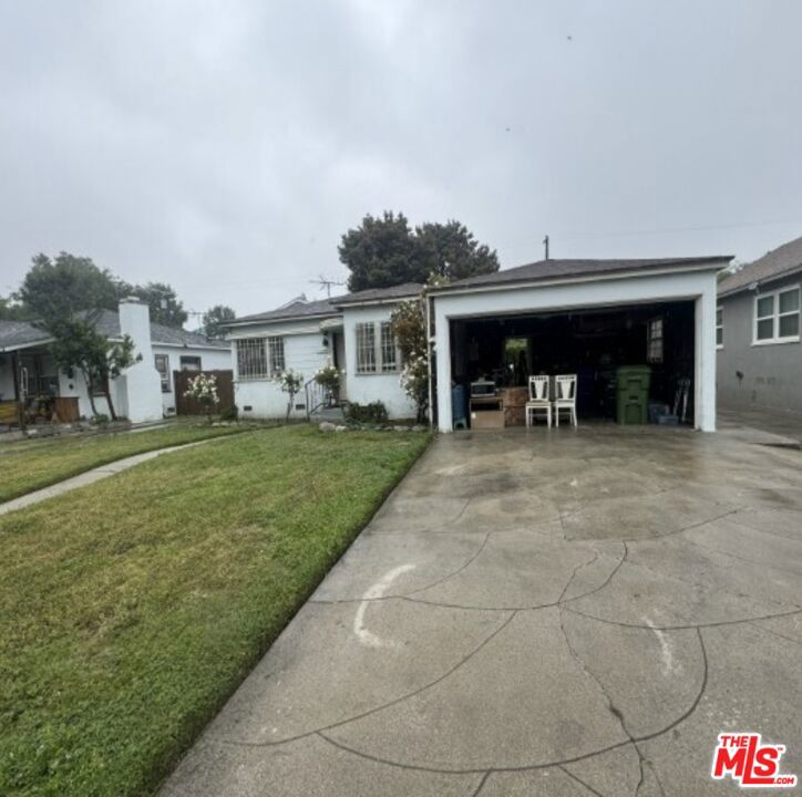 2755 Kelton Avenue