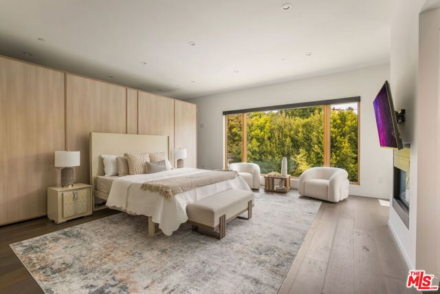 12443 W Sunset Boulevard, Los Angeles CA: https://media.crmls.org/mediaz/82cb30a1-9df0-4cb6-b367-064c5f573232.jpg